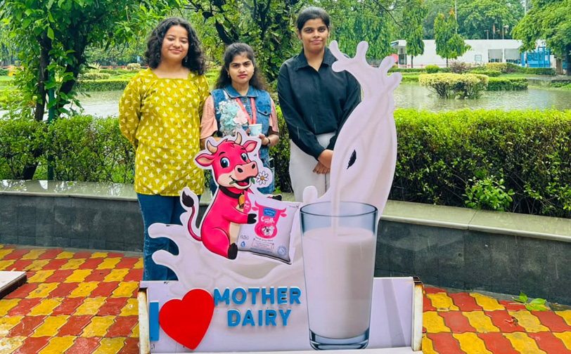 Students visited the Mother Dairy Plant 