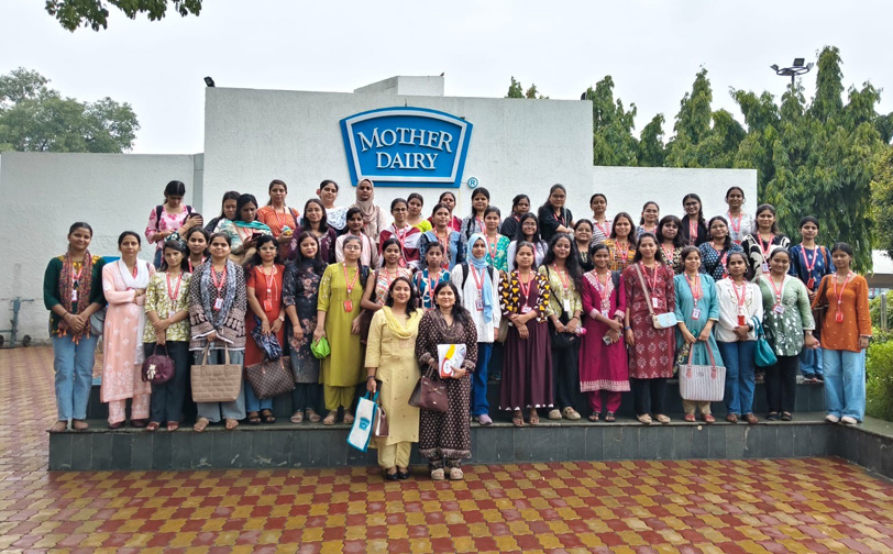 Students visited the Mother Dairy Plant 
